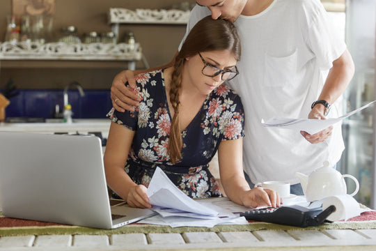 couple managing budget together